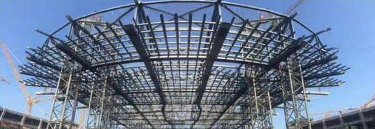 超高层钢结构交叉作业管理